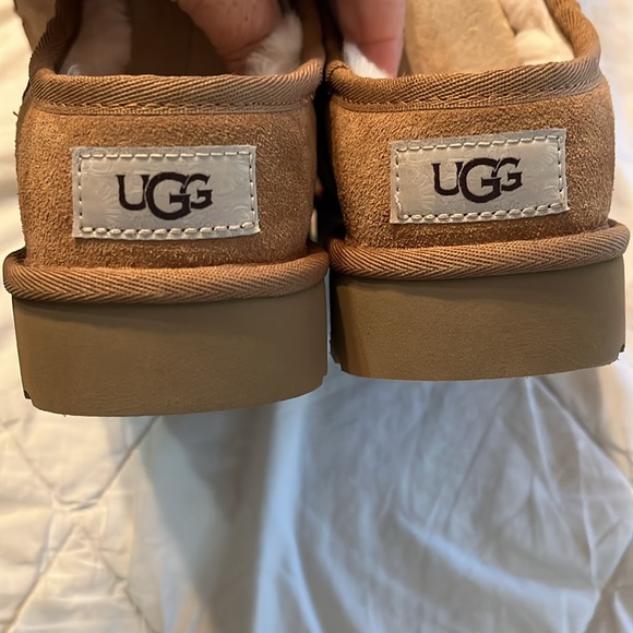 Brand New Ugg shoes - Picture 4 of 7